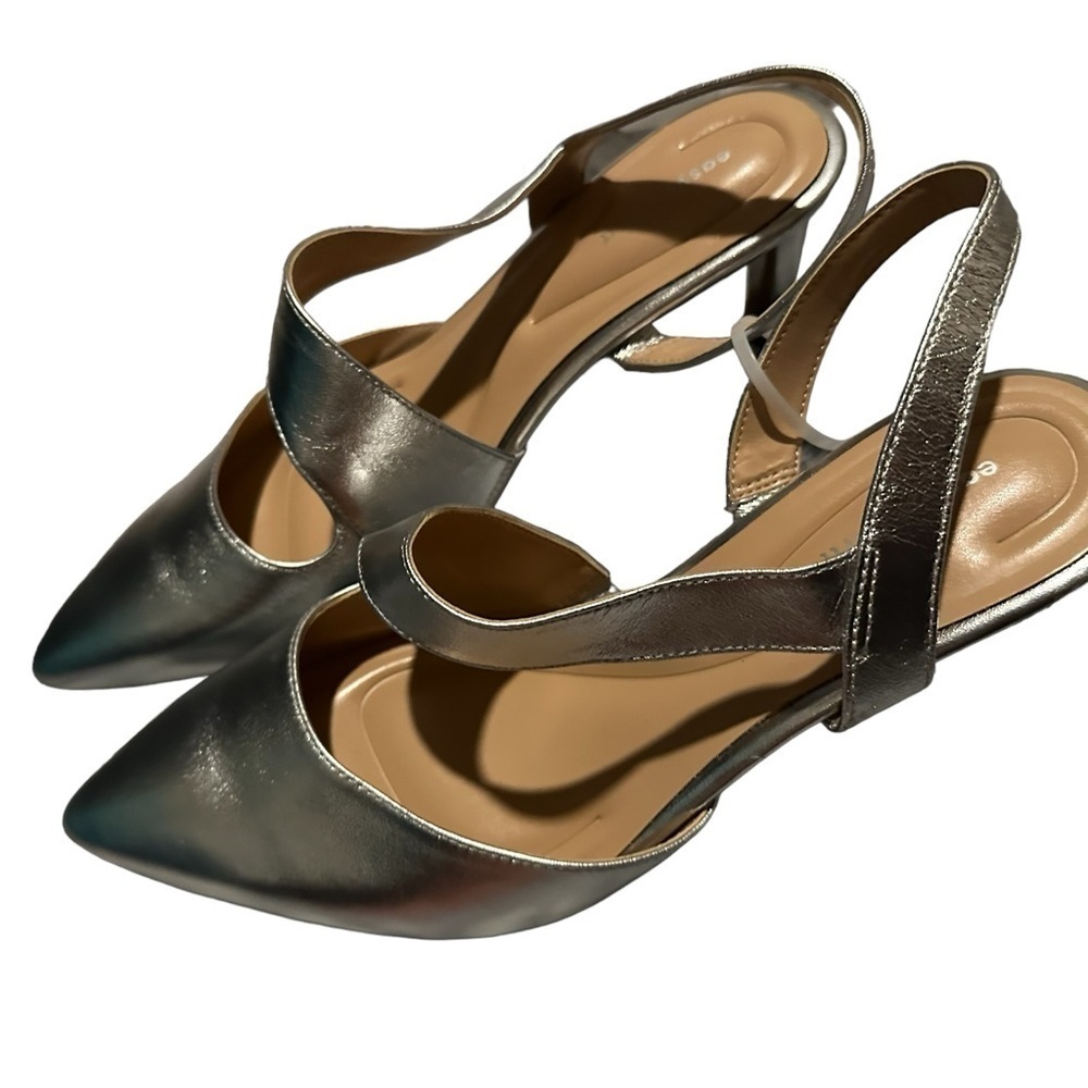 NEW Easy Spirit Recruit Slingback Pumps in Silver - Size 8W - Picture 4 of 7
